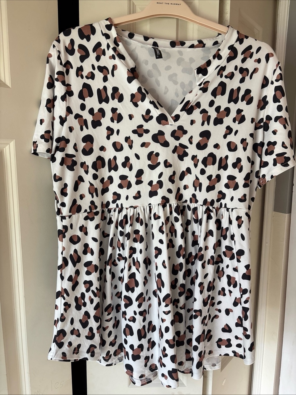 Women’s Size 1X V-Neck Leopard Ocelot Print Tunic Babydoll Top